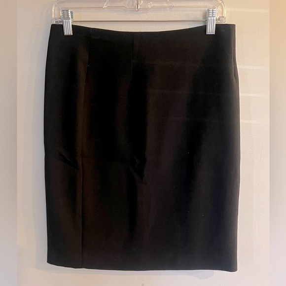 H&M Women’s Black Zipper Detail Mini Skirt Size 8 - Picture 1 of 4